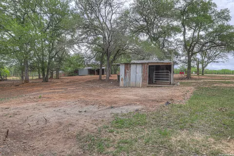 418 Fm 2984, Luling, TX 78648 photo 12