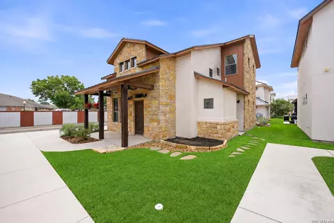 1694 Gruene Vineyard Xing, New Braunfels, TX 78130