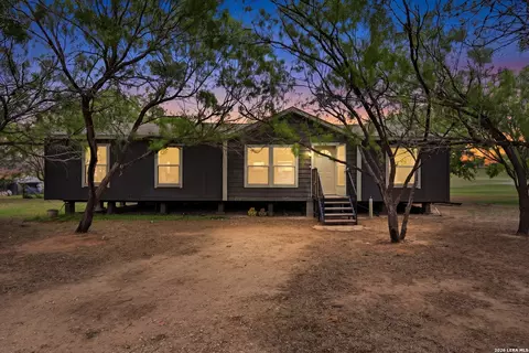 119 Avery Dr, Somerset, TX 78069