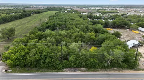 12145 Fischer Rd, Von Ormy, TX 78073 photo 7