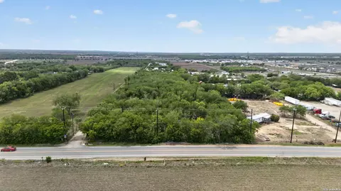 12145 Fischer Rd, Von Ormy, TX 78073 photo 10