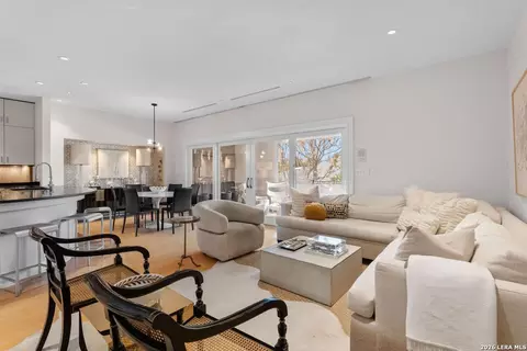 215 Annie #B, San Antonio, TX 78212