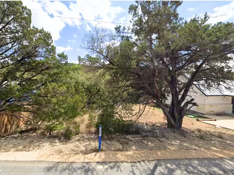 650 Rockwood Dr, Canyon Lake, TX 78133