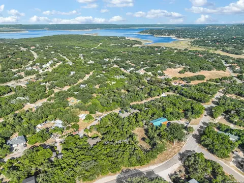 1591 Canyon Bnd, Canyon Lake, TX 78133