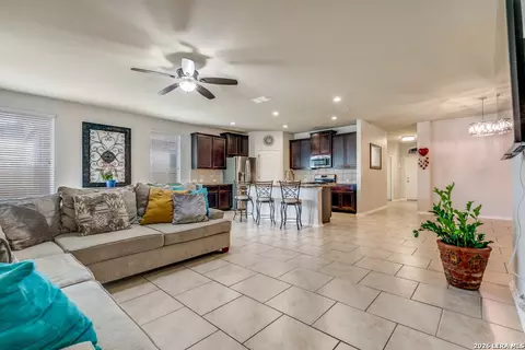 8512 Samsel Fls, San Antonio, TX 78254