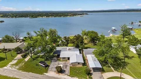 704 Golden Beach Dr, Buchanan Dam, TX 78609
