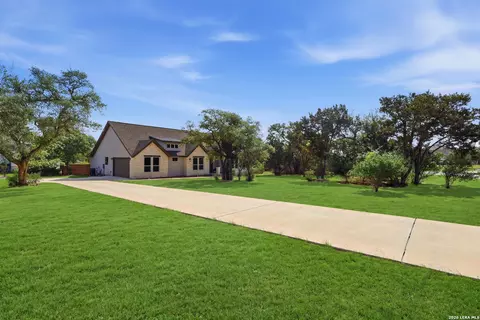 860 Rayner Rnch, Spring Branch, TX 78070