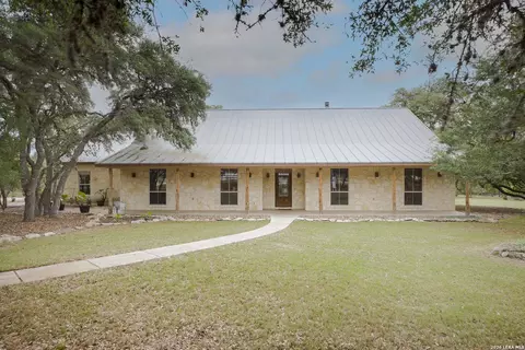 309 Lost Oaks Dr, Boerne, TX 78006