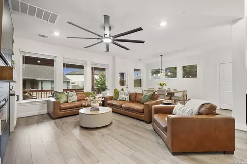 12458 Diagon Aly, San Antonio, TX 78254