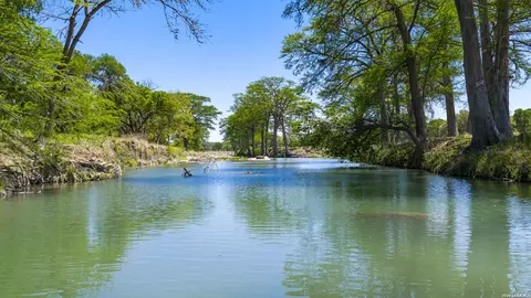 0008 Clearwater, Comfort, TX 78013