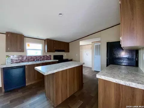 1207 Long Leaf Pine St, Huffman, TX 77336 photo 9