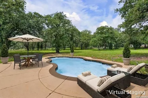 249 Legacy Trl, La Vernia, TX 78121