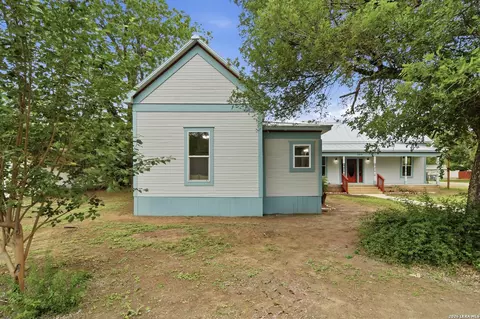 Exterior - 309 E Houston St, Knippa, TX 78870 photo 7 of 7