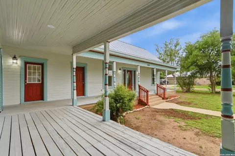 Exterior - 309 E Houston St, Knippa, TX 78870 photo 5 of 7