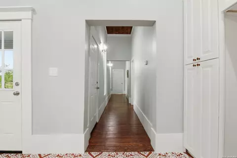 Entry Way - 309 E Houston St, Knippa, TX 78870 photo 3 of 3