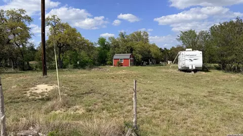 309 Hidden Holw, Blanco, TX 78606