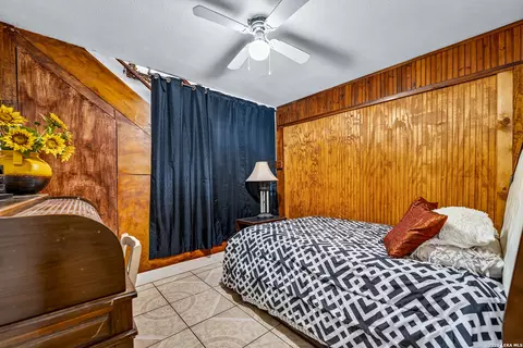 Bedroom - 903 E Westmeyer, Poth, TX 78147 photo 3 of 4