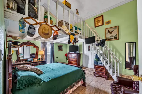 Bedroom - 903 E Westmeyer, Poth, TX 78147 photo 1 of 4