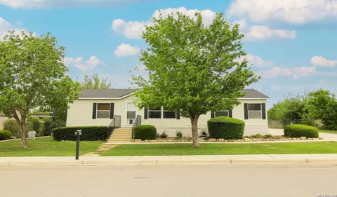 2657 Pahmeyer Rd, New Braunfels, TX 78130