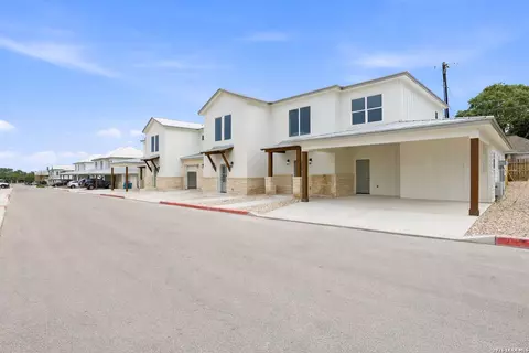 1145 Paniolo Dr, Boerne, TX 78006