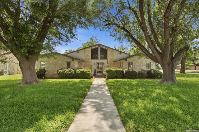 202 Azalea Trl, Boerne, TX 78006