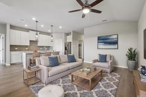 2810 Clemente Way, Converse, TX 78109 photo 13