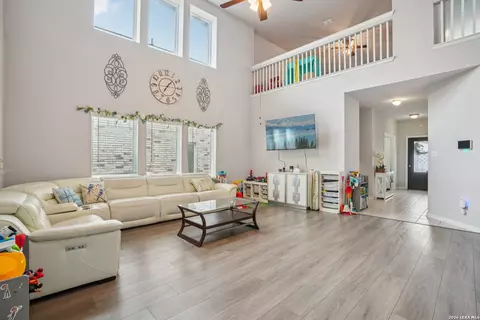 8915 Portobello Way, Converse, TX 78109