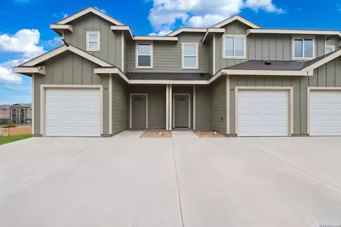 7239 Converse Ridge Ln, San Antonio, TX 78239