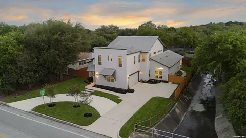 428 Rittiman Rd, Terrell Hills, TX 78209