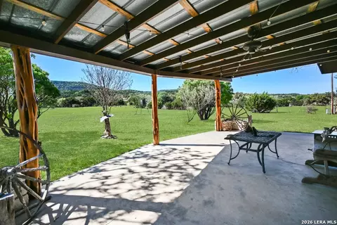 348 Rocky Rd, Pipe Creek, TX 78063