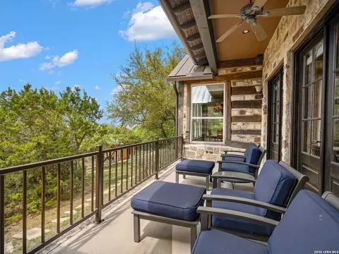 Exterior - 2601 B And R Rd, Utopia, TX 78884 photo 5 of 18