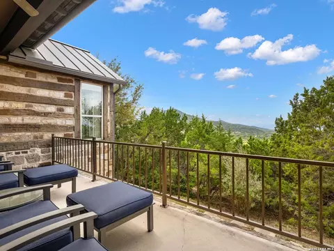 Exterior - 2601 B And R Rd, Utopia, TX 78884 photo 6 of 18