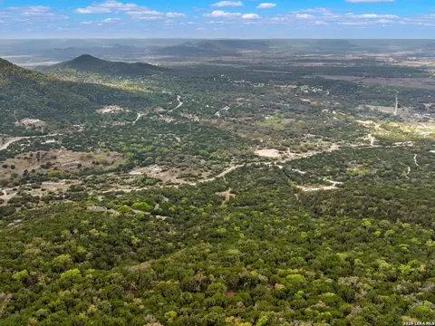 View/Area - 2601 B And R Rd, Utopia, TX 78884 photo 10 of 11