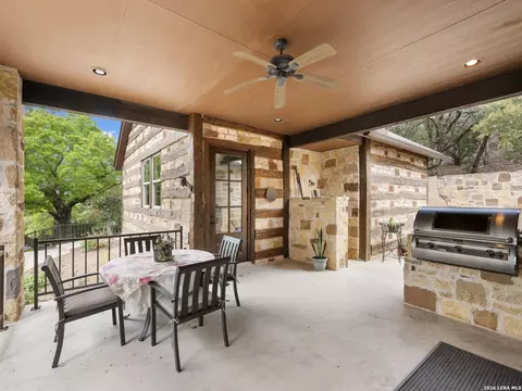 Exterior - 2601 B And R Rd, Utopia, TX 78884 photo 8 of 18
