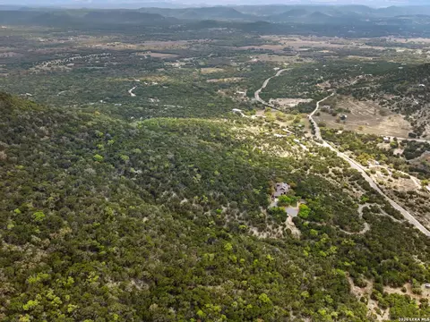 View/Area - 2601 B And R Rd, Utopia, TX 78884 photo 6 of 11