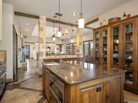 Kitchen - 2601 B And R Rd, Utopia, TX 78884 photo 1 of 7