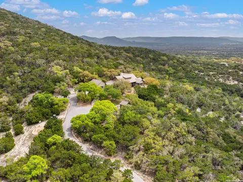 View/Area - 2601 B And R Rd, Utopia, TX 78884 photo 3 of 11