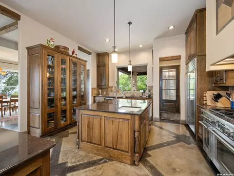 Kitchen - 2601 B And R Rd, Utopia, TX 78884 photo 5 of 7