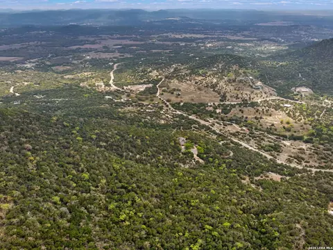 View/Area - 2601 B And R Rd, Utopia, TX 78884 photo 9 of 11