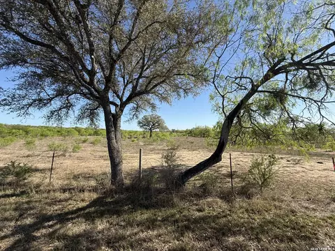 000 Cr 426, Jourdanton, TX 78026