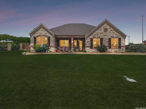 123 Cattle Dr, Castroville, TX 78009