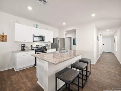 13218 Desana Spgs, Saint Hedwig, TX 78152