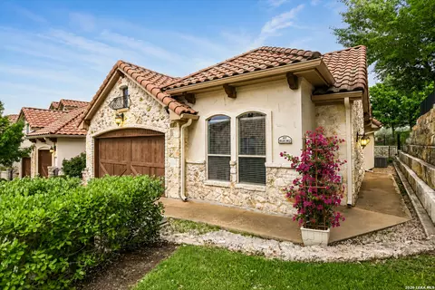 207 Enclave Cir, Horseshoe Bay, TX 78657