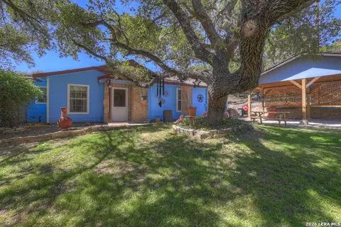 1069 Trail Pass, Canyon Lake, TX 78133
