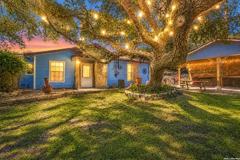 1069 Trail Pass, Canyon Lake, TX 78133