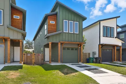 1958 E Crockett, San Antonio, TX 78202