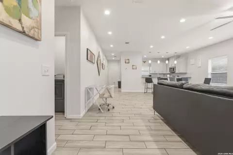 128 Sharer St, San Antonio, TX 78208