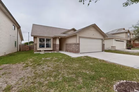 4815 Badland Beacon, Converse, TX 78109