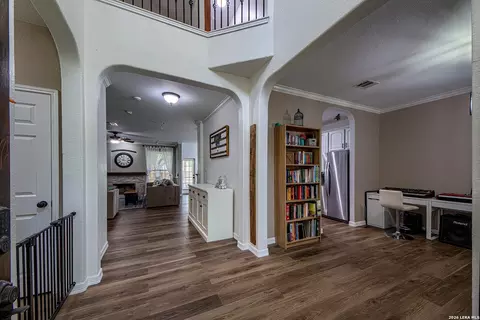 582 American Flag, Schertz, TX 78108