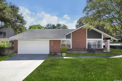 8702 Collingwood, Universal City, TX 78148